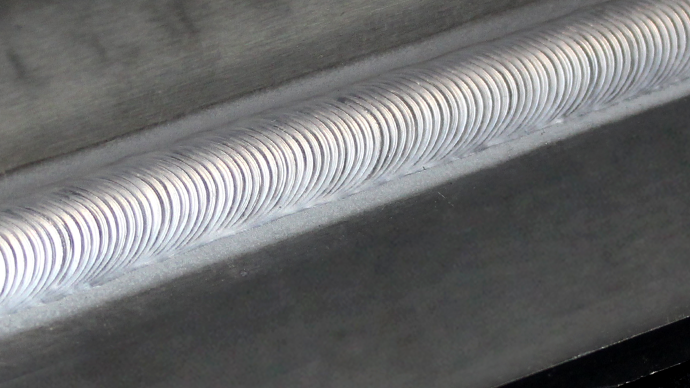 Achieves deep weld penetration and attractive bead appearance with Hi-almate S