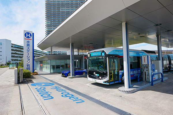 Iwatani Hydrogen Refueling Station Tokyo Ariake can refuel FC buses