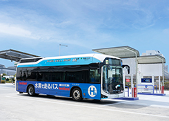 全景1　燃料電池バス(202504)